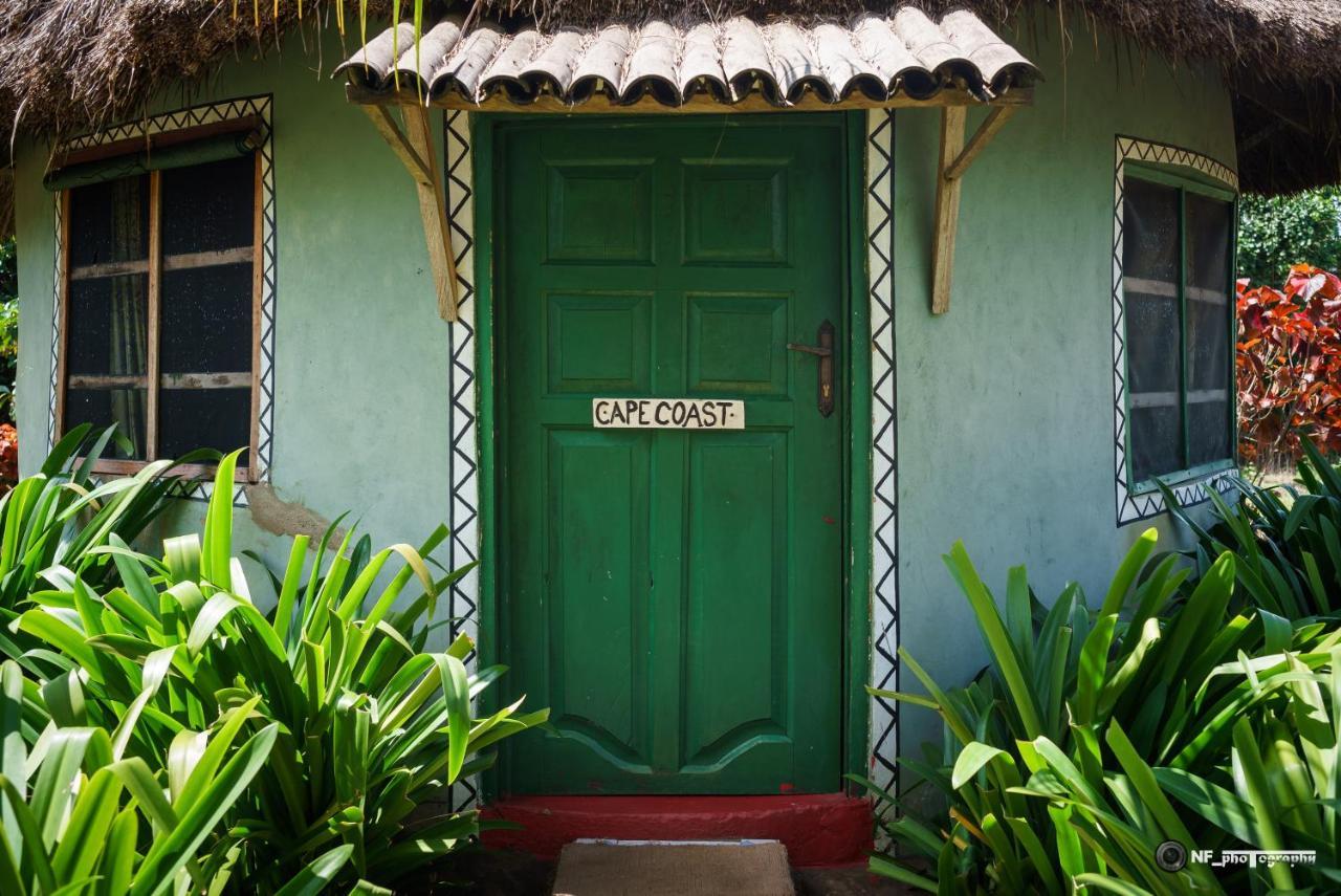 The Akwidaa Inn Exterior photo